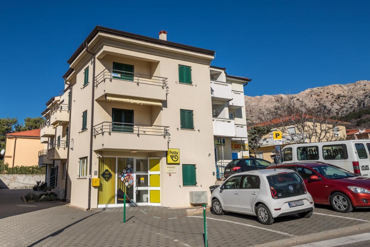 Apartments Happy Stay Center Baska Exterior foto