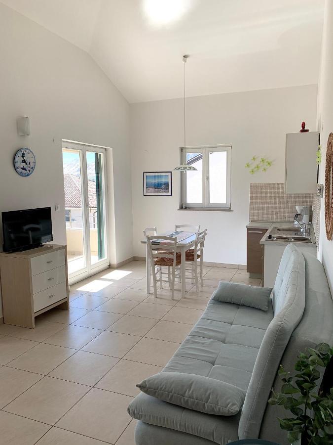 Apartments Happy Stay Center Baska Exterior foto