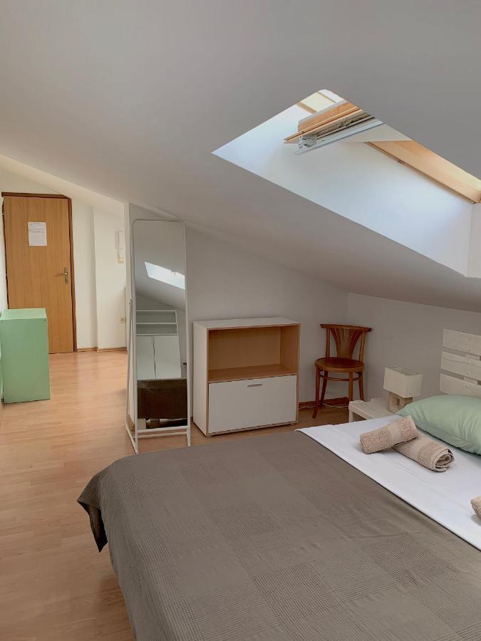 Apartments Happy Stay Center Baska Exterior foto