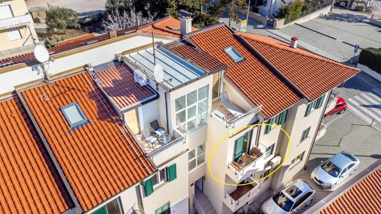 Apartments Happy Stay Center Baska Exterior foto